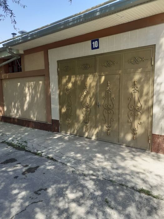 6-комнатный дом, 200 м², Ташкент, Шайхантахурский район, на продажу