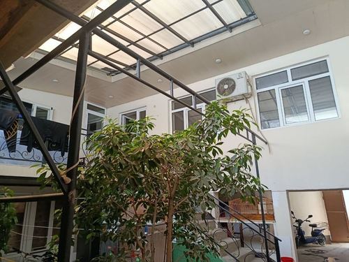 7-комнатный дом, 240 м²