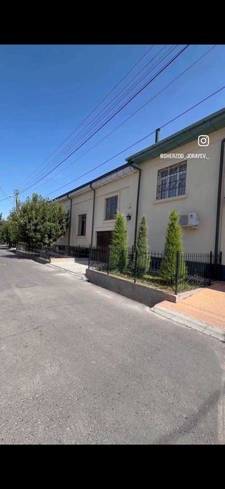 8-комнатный дом, 700 м²