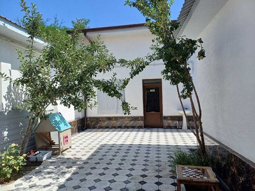 4-room house, 240 m²