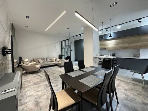 3-xonali kvartira, 115 m²