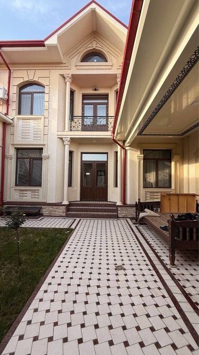 6-комнатный дом, 200 м²