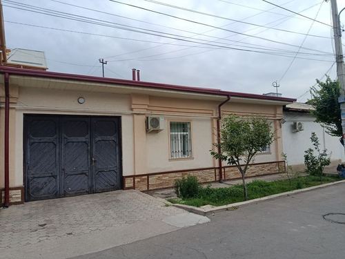 9-комнатный дом, 353 м²