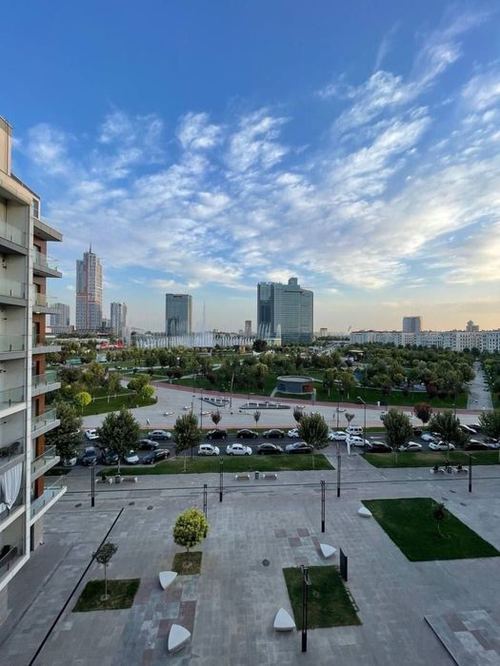 8-xonali kvartira, 284 m²