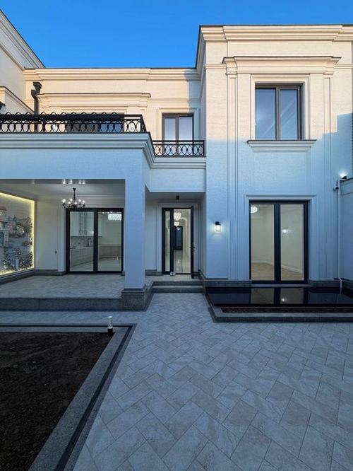 6-room house, 400 m²