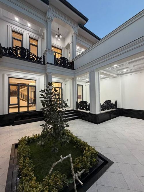 6-room house, 500 m²