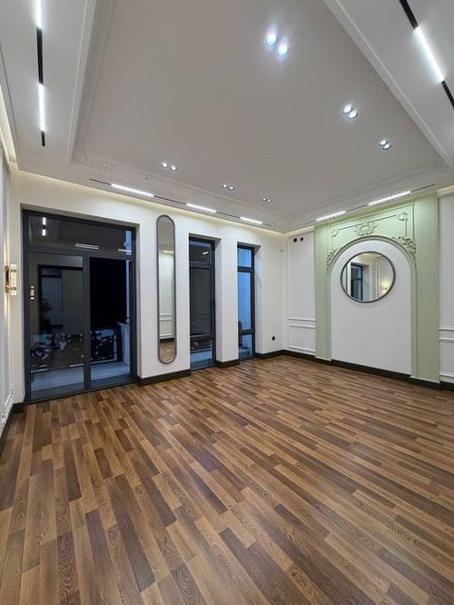 6-room house, 500 m²