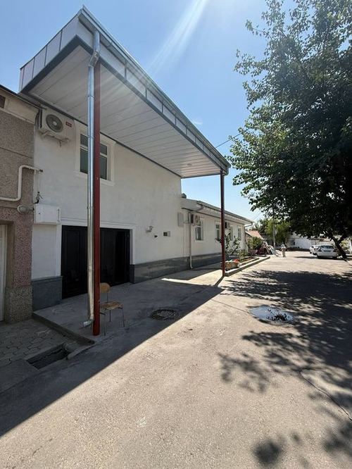 9-room house, 410 m²