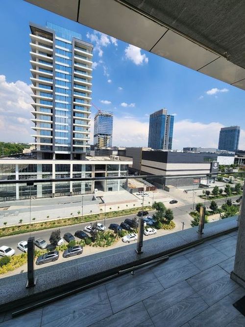 Срочно продается 3ком квартира в Гарденс