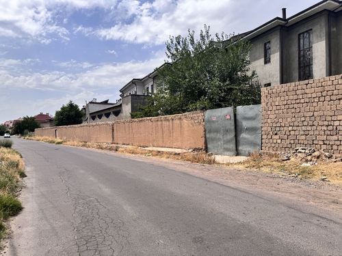 1-room house, 750 m²