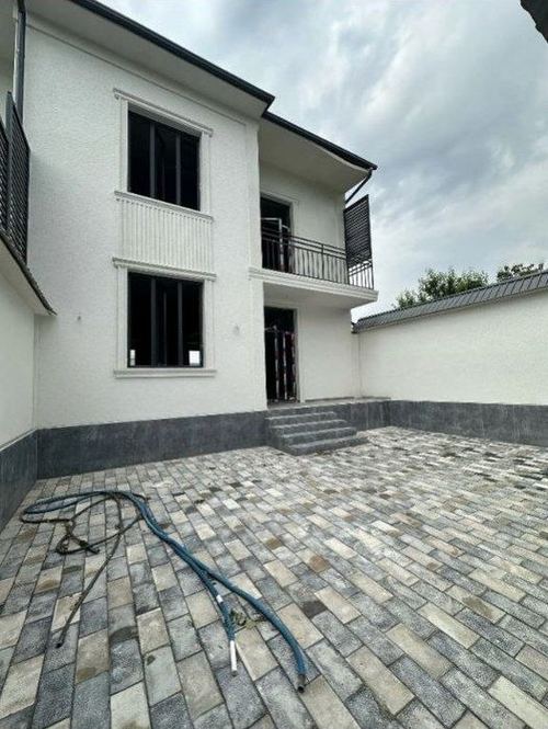 5-xonali uy, 150 m²