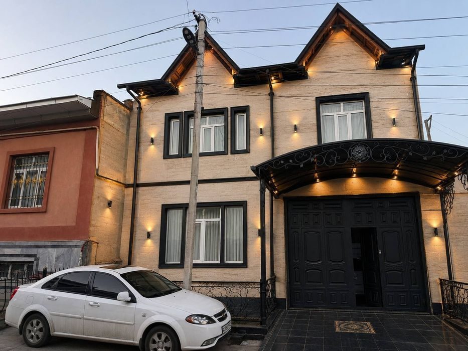 6-комнатный дом, 400 м², Ташкент, Шайхантахурский район, на продажу