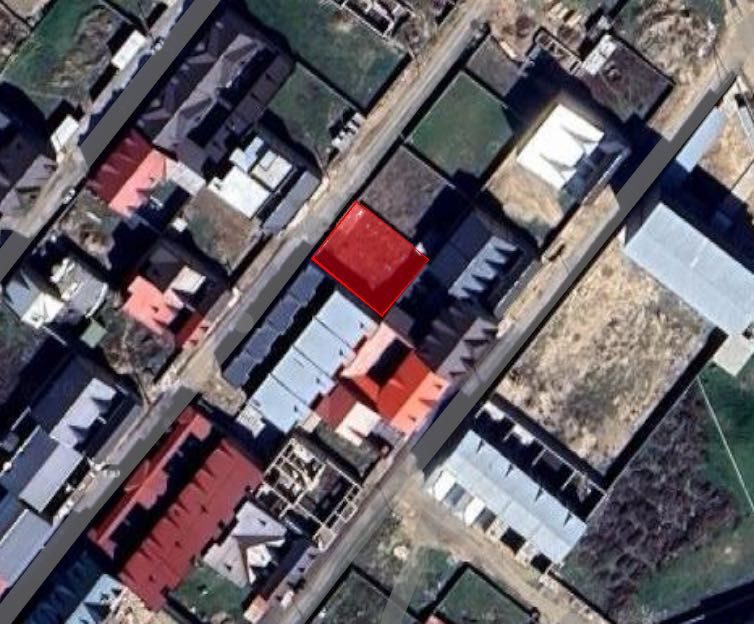 Yer Sotiladi 3.3 sotix Mehnat 1-kvartal 1 sotixi = 31.000