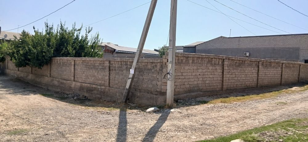 Yer sotiladi nazarbek tarnov riprom kocha 8 sotok 20×40 tarsavoyda