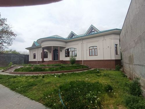 Продается здание Лабзак 19соток