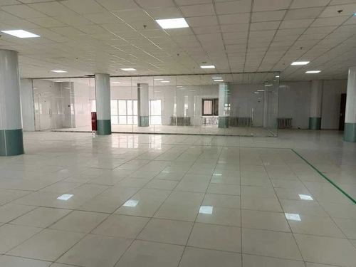Аренда Торговая площадь 2 200 м² | ЧОРСУ | У МЕТРО