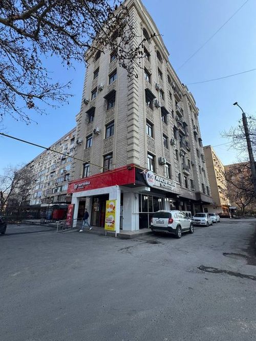 3-xonali kvartira, 120 m²