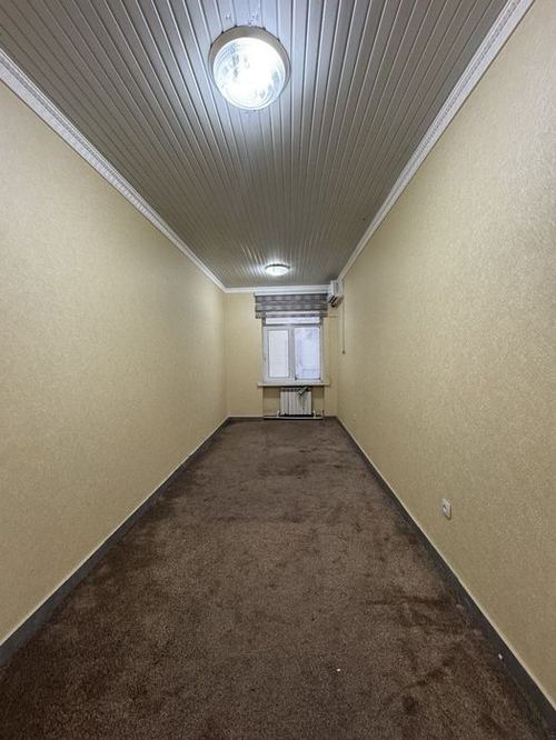 Ул.Навои.Панорама Кинотеатр Сдаётся офис 13.5м2 .