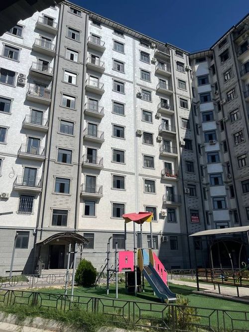 4-xonali kvartira, 102 m²