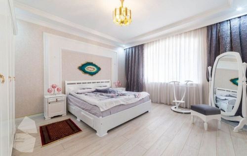 3-xonali kvartira, 130 m²
