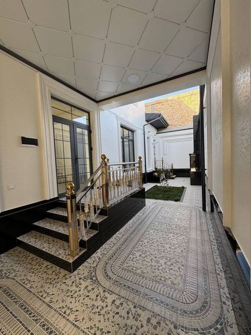6-xonali kvartira, 150 m²