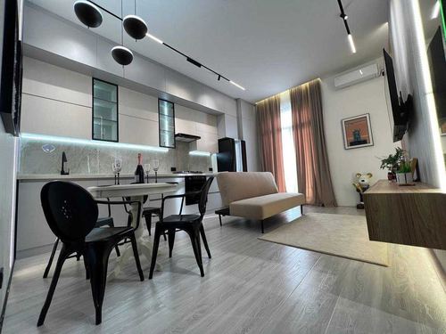 3-xonali kvartira, 115 m²