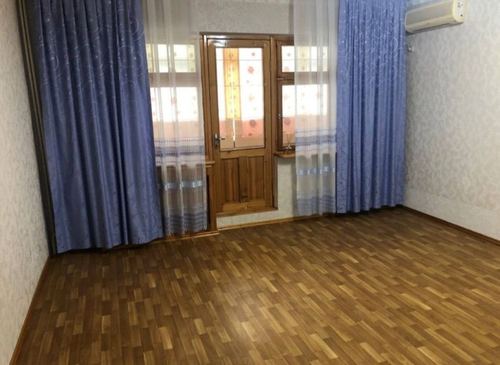 3-xonali kvartira, 70 m²
