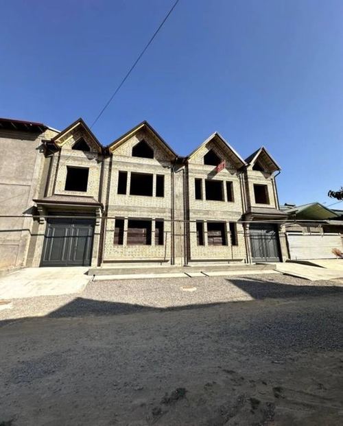 8-комнатный дом, 300 м²