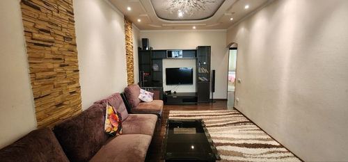 3-xonali kvartira, 70 m²