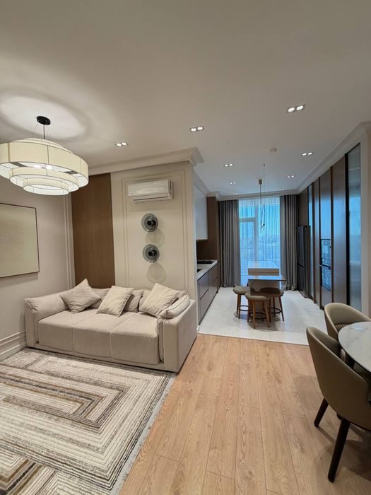4-комнатная квартира, 130 м², Ташкент, Юнусабадский район, на продажу