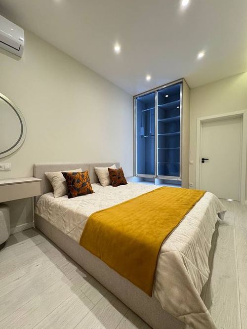 3-xonali kvartira, 90 m²