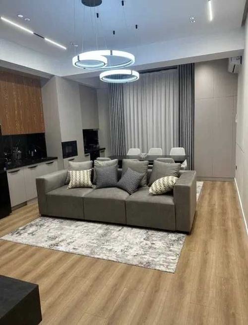 3-xonali kvartira, 77 m²