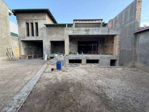 8-комнатный дом, 630 м²