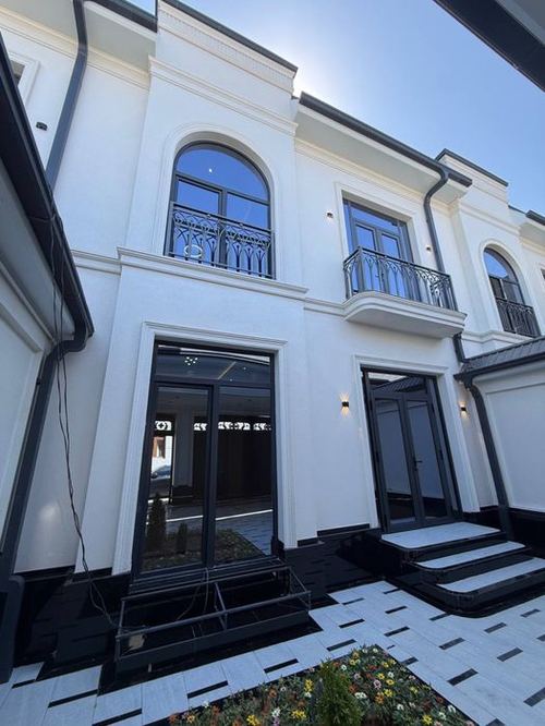 6-комнатный дом, 200 м²