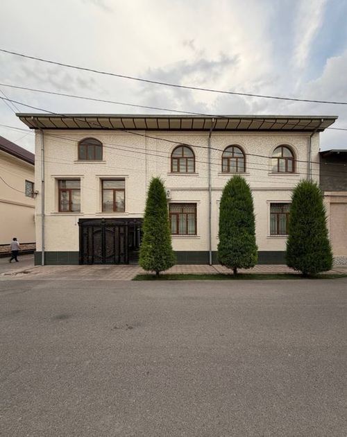 8-комнатный дом, 380 м²