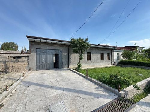 5-комнатный дом, 3200 м²
