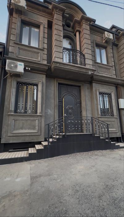 5-комнатный таунхаус, 240 м²