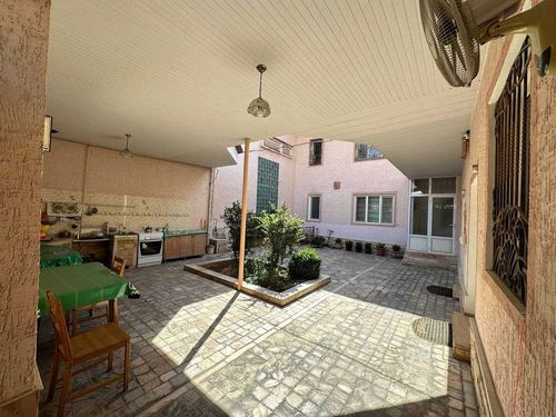 7-комнатный коттедж, 186 м²