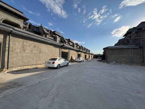 7-xonali uy, 570 m²