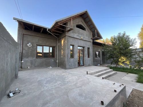 7-комнатная часть дома, 600 м²
