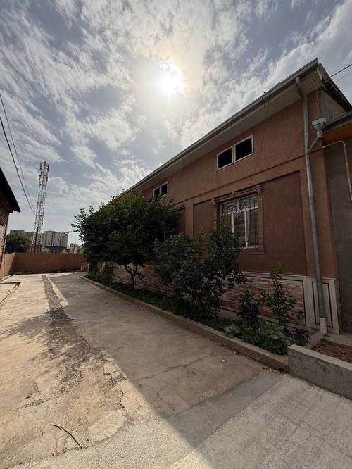 7-xonali uy, 600 m²