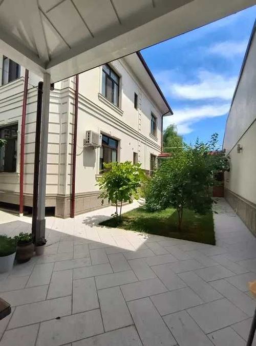 7-комнатный дом, 535 м²