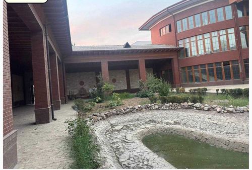 8-комнатный дом, 800 м²