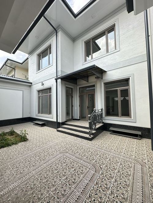 6-комнатный дом, 300 м²