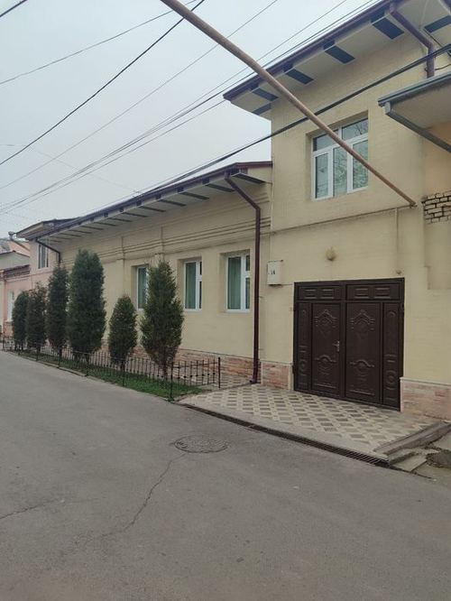 8-комнатный дом, 4.25 м²