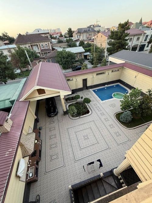 8-комнатный дом, 1000 м²