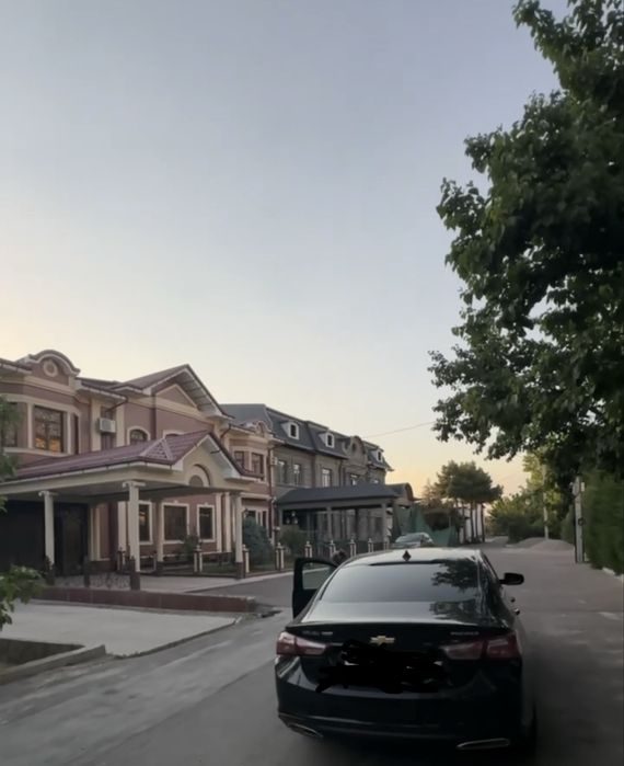 3-комнатный дом, 600 м², Ташкент, Юнусабадский район, на продажу