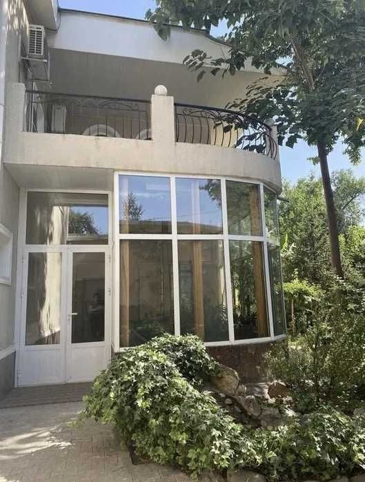 6-xonali uy, 340 m², Toshkent, Yunusobod tumani, ijaraga