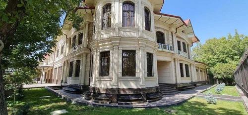 8-xonali uy, 400 m²