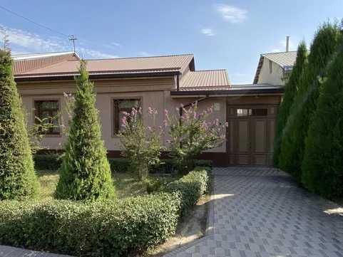 4-xonali uy, 200 m²